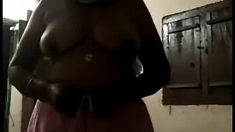 A Married Woman From Bihar Shares Nude Pictures Of Herself