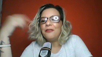 Я Уступила Авансам Сына.