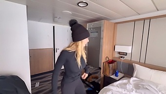 Public Oral Sex With A Random Girl On A Cruise